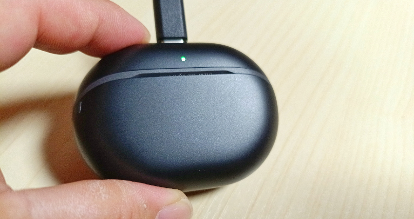 SoundPeats Air5 Proの充電ケース