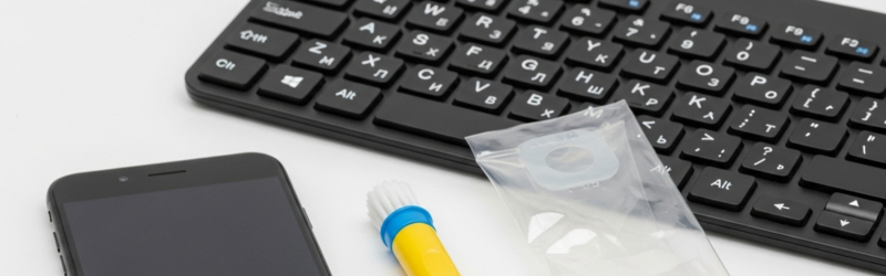 経済的解決！100均で完了できる「スマホ＋キーボード」一括掃除術