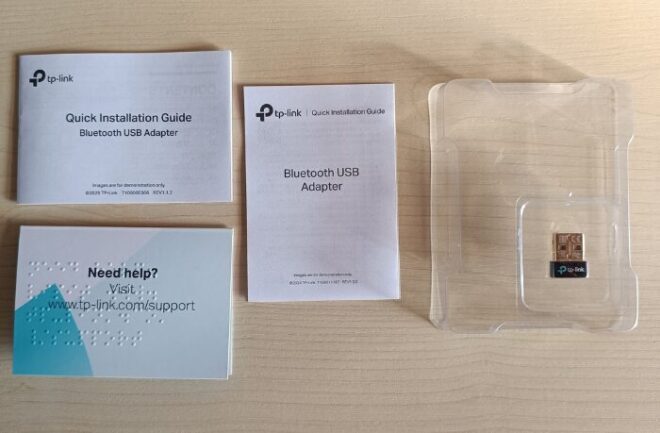TP-Link の Bluetooth Nano USBアダプター【UB500】の同梱品の画像。保証書は撮り忘れてました