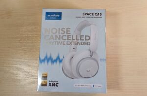 Soundcore Space Q45のパッケージ外装イメージ。