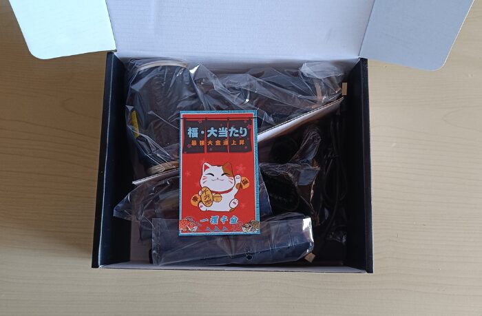 ハンディークリーナーSvoko LT-136の箱を開封したイメージ